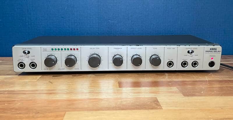 Korg SD-200 Signal Delay 1980s Silver Lo-Fi Sound image 1
