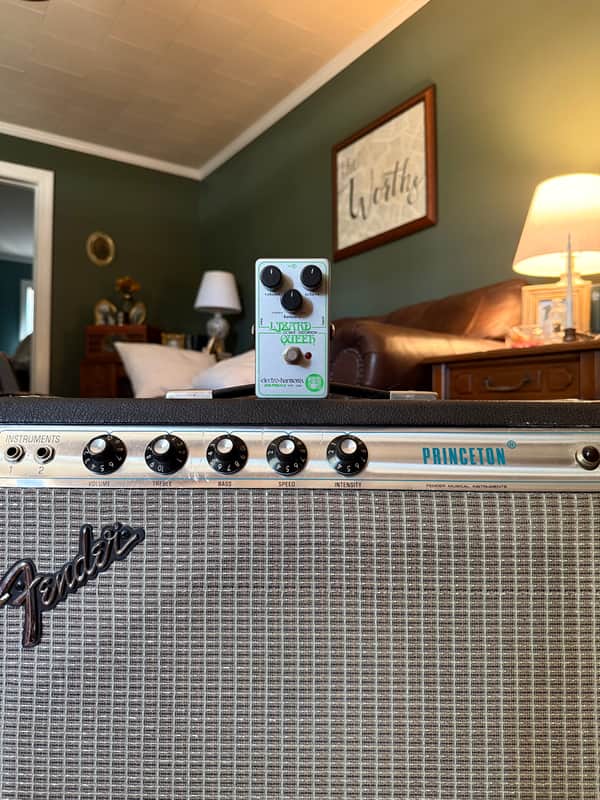 Electro-Harmonix / JHS Lizard Queenoctave/distortion image 1