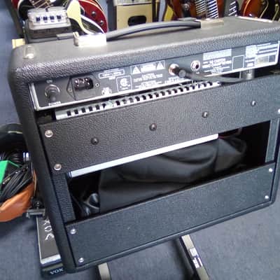 Fender Vibrio champ reverb 68 reissue image 4