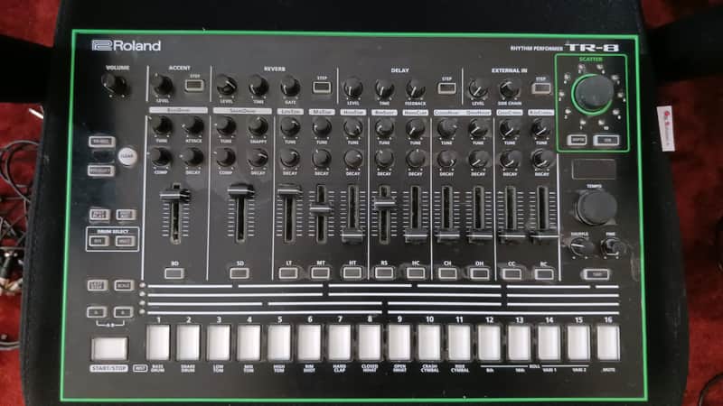 Roland TR-8 + special pack image 1