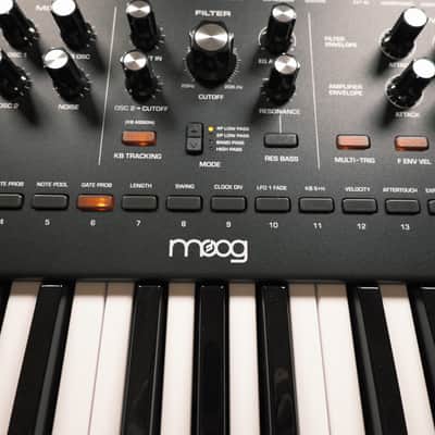 Moog Messenger 32-Key Monophonic Synthesizer 2025 - Present - Black image 6
