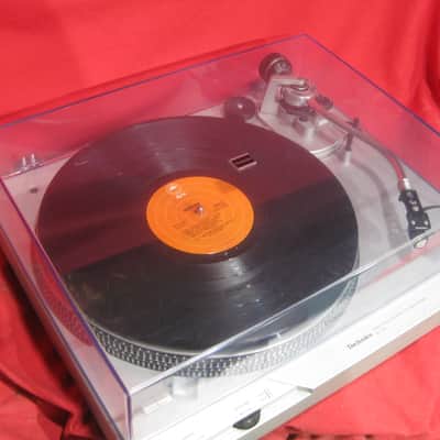 Technics SL-D2 Direct Drive Semi-Automatic Turntable - SERVICED! image 4
