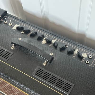 Vox AC15C1X Custom 2-Channel 15-Watt 1x12" Blue Alnico Guitar Combo 2010 - 2019 - Black image 4