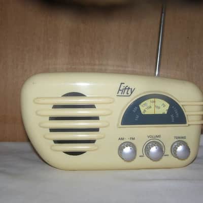 Petite radio "Fifty" AM-FM, portable image 2