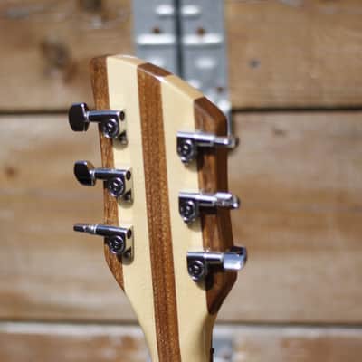 Rickenbacker 330 24-fret 2007 - Mapleglow image 10