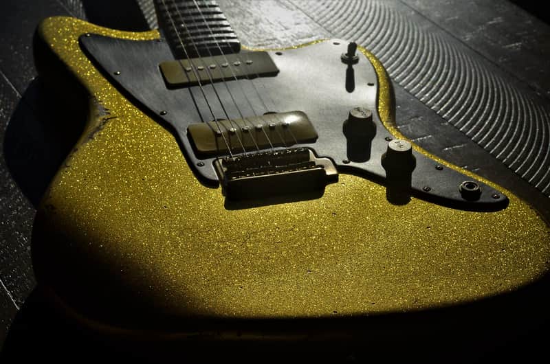 American Fender Jazzmaster Relic  Custom  Nitro Gold Sparkle G&G Case image 1