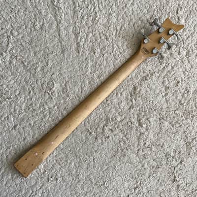 Dean 5 String Bass Maple Wood Neck, Rosewood Fingerboard, Silver Tuning Pegs image 8