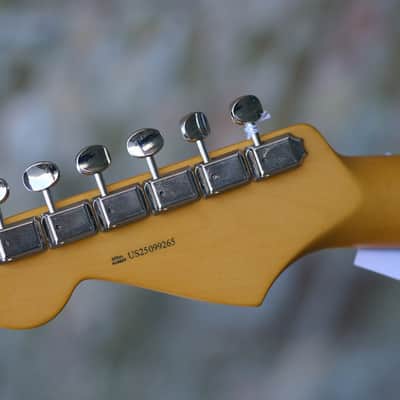 Fender American Professional Classic Stratocaster® - Faded Sherwood Green Metallic image 6