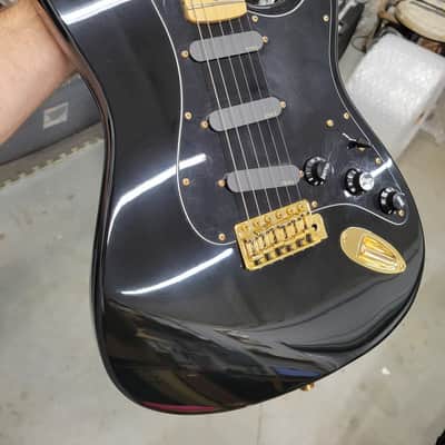 Fender Deluxe Series Stratocaster MIM w/ EMG Pick Ups - 2000s - Black/Gold W/ Gig Bag (C016-48) image 16