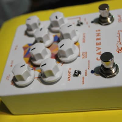 Keeley Caverns Reverb / Delay V2 - White image 5