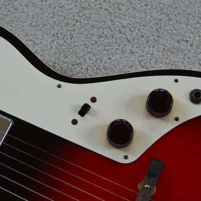 Harmony Stratotone c. 1965 - sunburst image 8