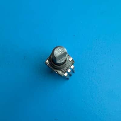 ROLAND MC-505 Groovebox Sequencer Part: 3-Pin Potentiometer 103B Pot [10KB] image 4