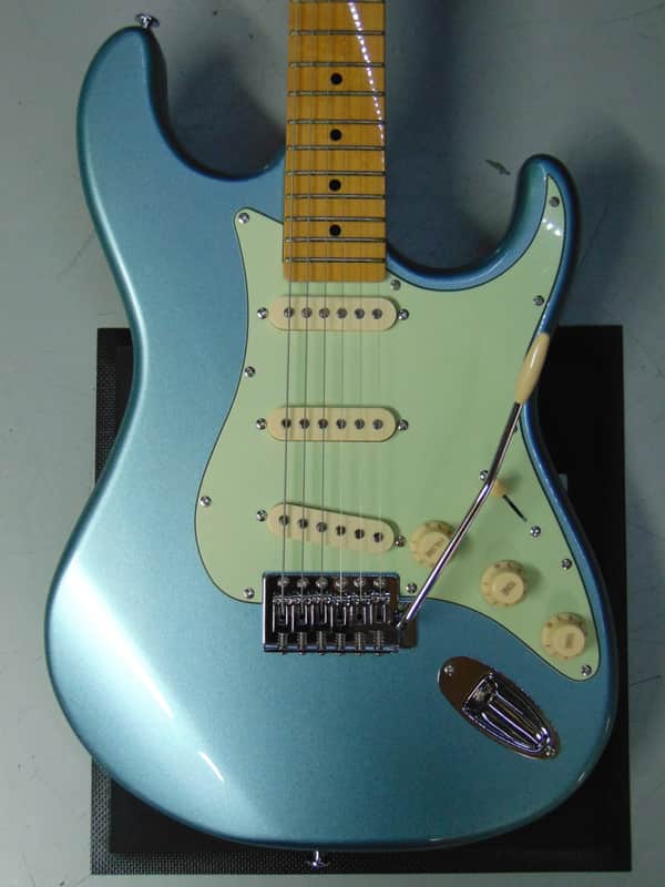 Tagima TG 530-LPB Woodstock Series Strat-Style Guitar Lake Placid Blue image 1