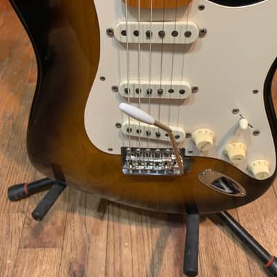 Fender Stratocaster AVRI 57’ Reissue 1989 2 tone Sunburst image 8