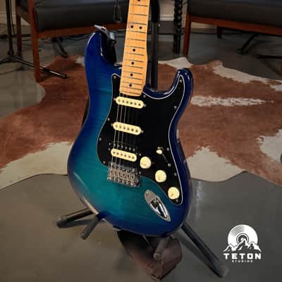 Fender Limited Edition Player Stratocaster® HSS Plus Top 2020 image 3