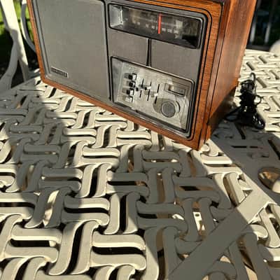 Zenith Model B1710W 1960-1968 - Walnut image 2