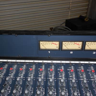Soundcraft-8000-mixing-console-32-x-8-recording-mixer-works-great-tested image 3