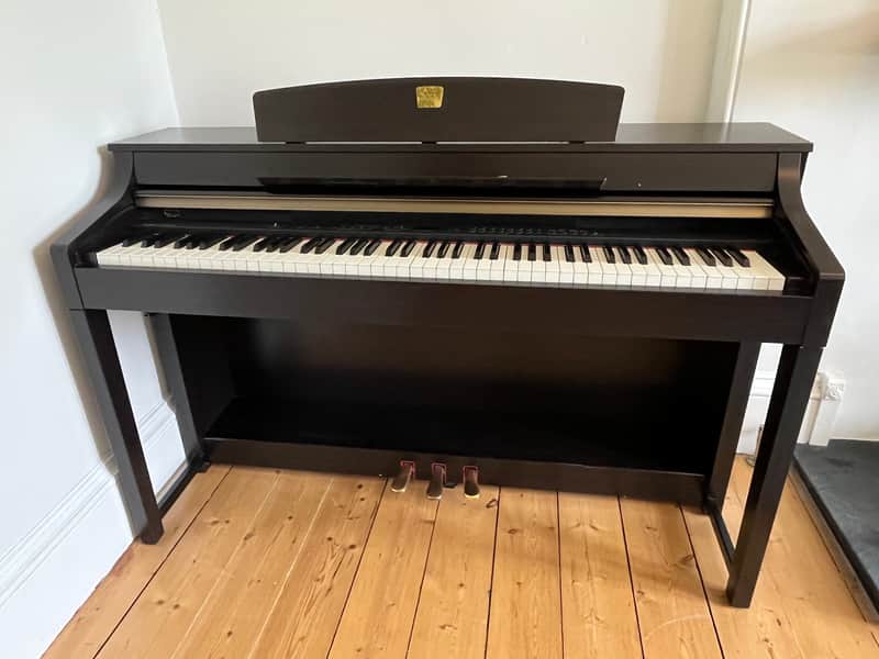 Yamaha CLP-370 Clavinova 2008-2012 image 1
