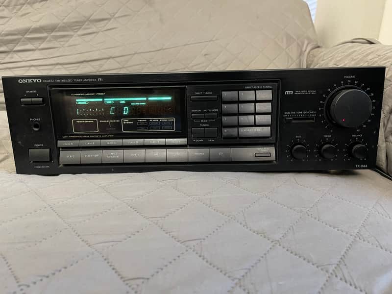 T134 ONKYO CD/MD TUNER AMPLIFIER ラジオ・コンポ T134 ONKYO CD/MD