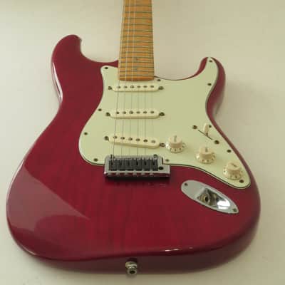 1998 Fender American Deluxe Stratocaster in Cranberry Transparent image 12