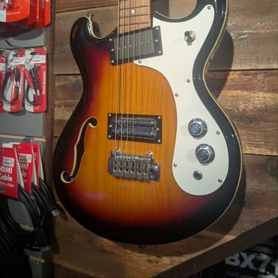 Danelectro The 66BT Baritone with Tremolo 2018 - Three Tone Sunburst image 2