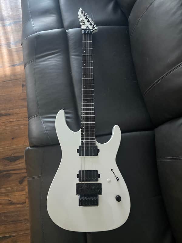 ESP LTD M-1000 2025 - Snow White image 1
