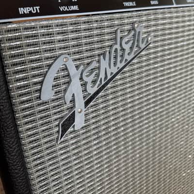 Fender Super-Sonic 22 2-Channel 22-Watt 1x12" Guitar Combo 2010 - Present - Black image 11