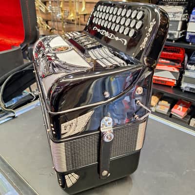 Hohner Anacleto Rey Aguila RA III S GCF SOL 5 Switch Compact Accordion Black image 3