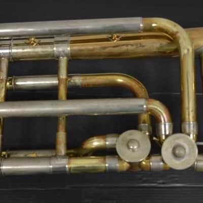 Trombon Bajo Bach Stradivarius 50BLG en buen estado image 6