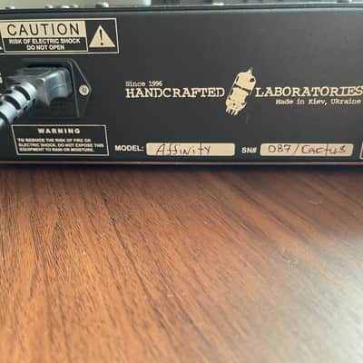 Handcrafted Laboratories Affinity Dual Channel Tube Microphone Preamp w/ VU Meters 240V image 11