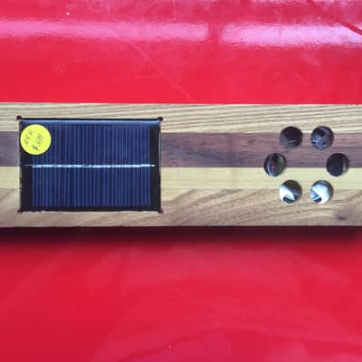 Ciat-Lonbard Tocante Thyris Green solar-powered synthesizer image 3