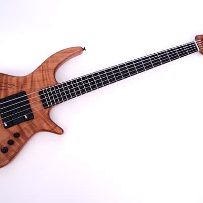 Cortex Bass Napoleon Deluxe 2020 Curly Redwood image 4