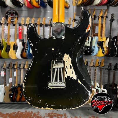 Fender   Custom Shop Stratocaster Dav ID Gilmour Relic Black Black Over 3 Color Sunburst image 7