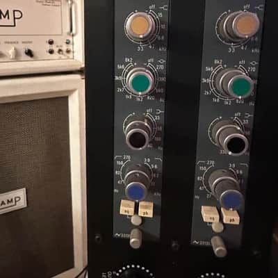 Neve 33135 x 2 - 1970s racked image 2
