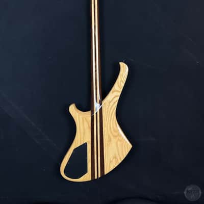 Cyan streamline bass from the 90`s in natural finish with bag image 2