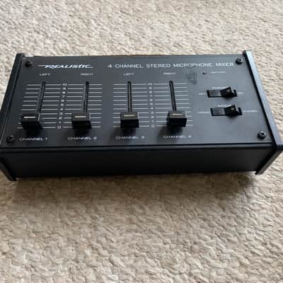 Realistic 4 Channel Stereo Microphone Mixer 32-1105A Black image 2