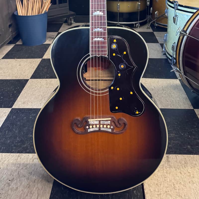 Gibson  J-200 Jumbo Acoustic Guitar w/ LR Baggs pickup - Tobacco Burst image 1