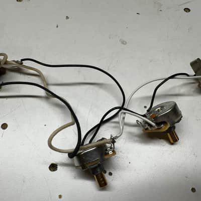 Fender American Vintage II 1960 Precision Pickup Prewired image 2