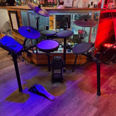 Roland TD-11K V-Drum Kit with Mesh Snare Pad 2010s - Black