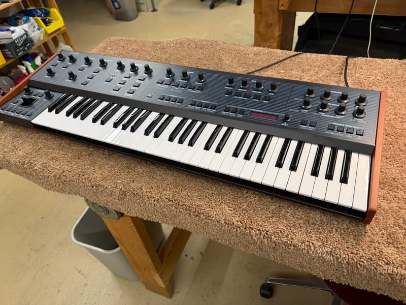 Behringer UB-Xa 2026 / Near New Condition/ 3d Party Sounds image 1