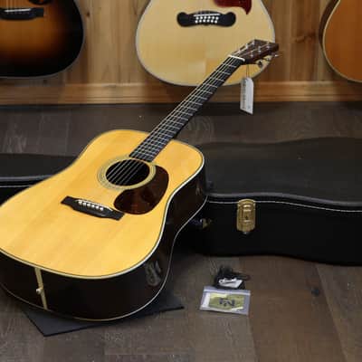 2023 Martin HD-28V Vintage Dreadnought Acoustic Guitar Natural + OHSC image 1