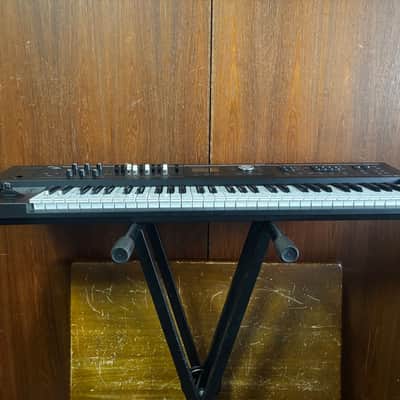 Roland V-Combo VR-09-B 61-key Stage Performance Keyboard w/ gig bag image 5
