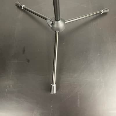 Shure by Gator SH-TRIPODSTANDTBMDX Tripod Boom Microphone Stand image 3