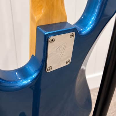 Fender Traditional Late 60s Jazz Bass®, Rosewood Fingerboard, Lake Placid Blue image 8
