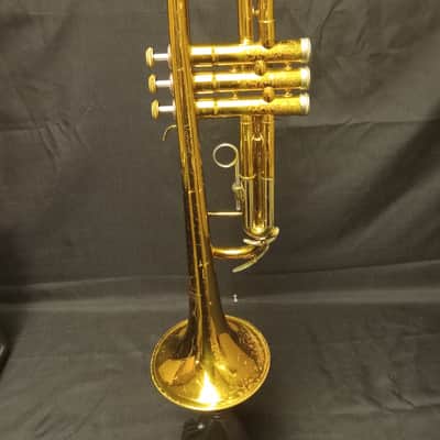 Conn Director 18B Trumpet serial 565558 - Lacquer image 3