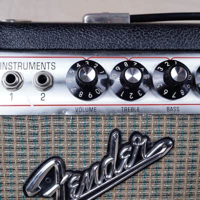 Fender Bronco 6-Watt 1x8" Guitar Combo 1971 Silverface image 3