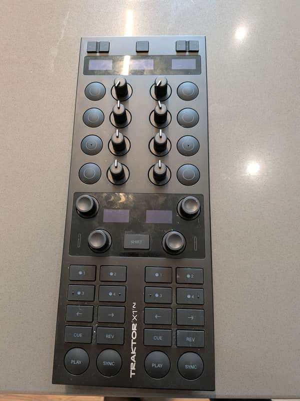 Native Instruments X1 Mk3
