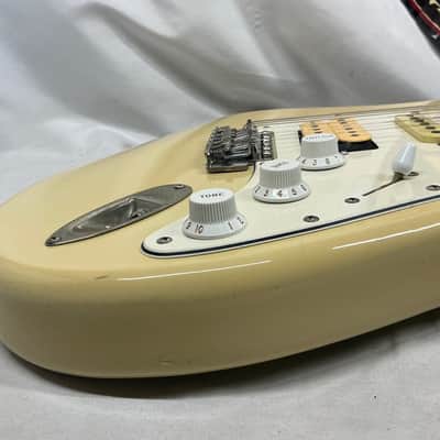 Fernandes FST-60 fst60 S-style Guitar image 19