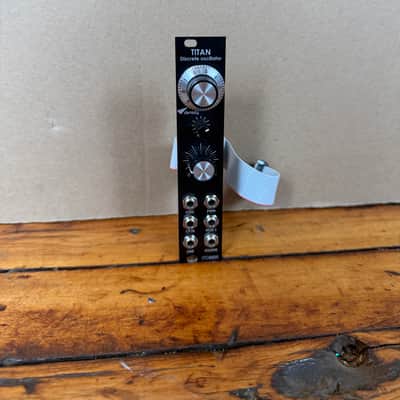 Titan Discrete Oscillator Eurorack Module image 2