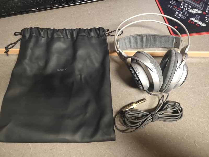 Sony MDR-F1 Open Back Headphones image 1